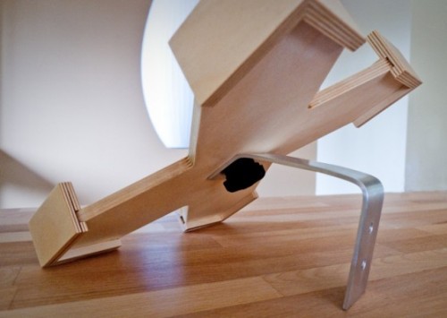 Stand in legno per iPad